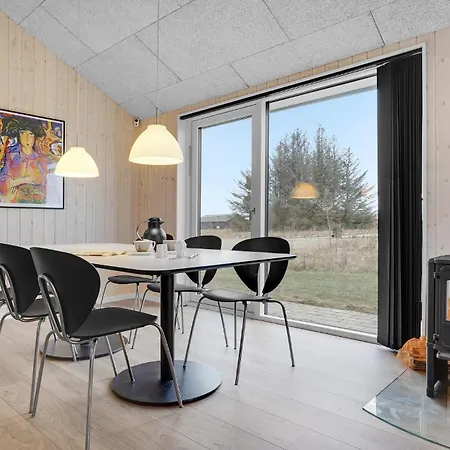 Casa vacanze Amazing In Grenaa With Wifi *